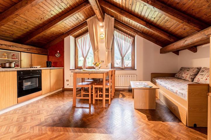 Entire apartment, Apartment 'Bilocale 2' with Shared Garden and Wi-Fi in Pracorno, Rabbi