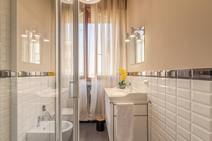 Appartamento intero, Urban House - 301 by Houset in Monza, Brianza