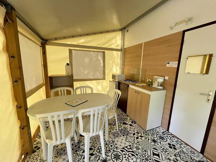 Location de vacances pour 2 personnes, avec jardin ainsi que piscine et terrasse à Lamastre - 3