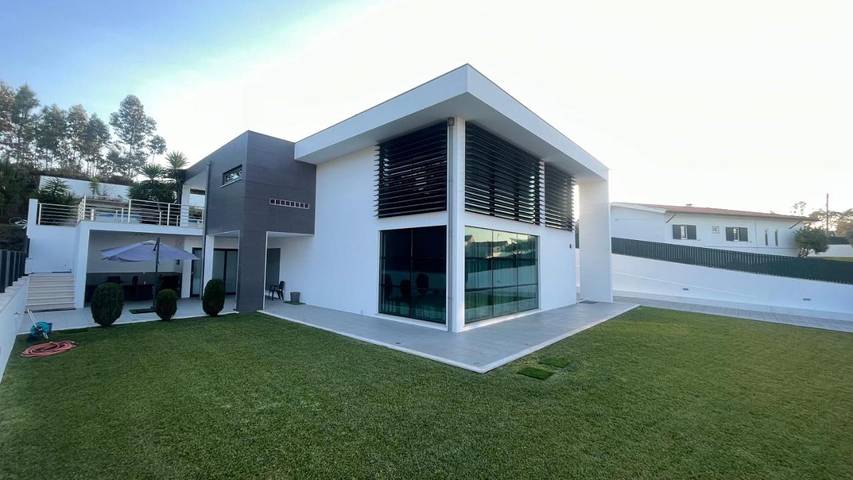 Casa rural para 8 personas, con terraza y jardín además de piscina y vistas en Águeda