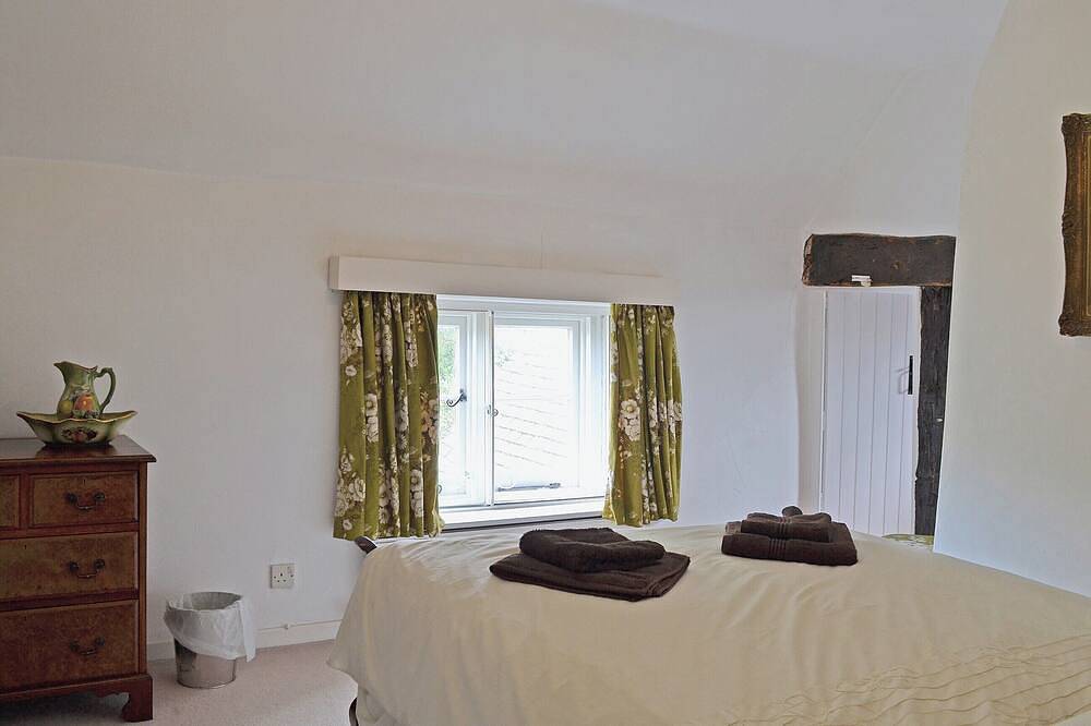 4 bedroom accommodation in West Wittering in West Wittering Beach, West Wittering