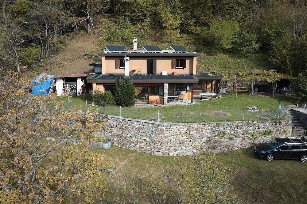 Casa Bubeck in Faido, Lepontinische Alpen