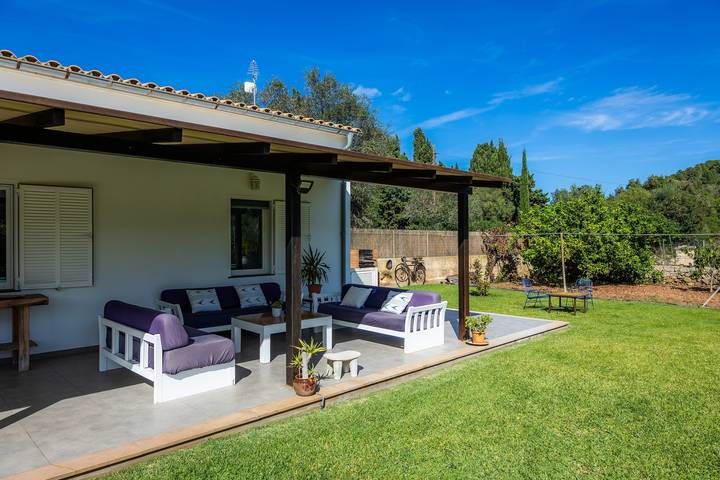 Casa de férias 'Les Herbetes' com vista para a montanha, Wi-Fi e ar condicionado in Port de Pollença, Pollença