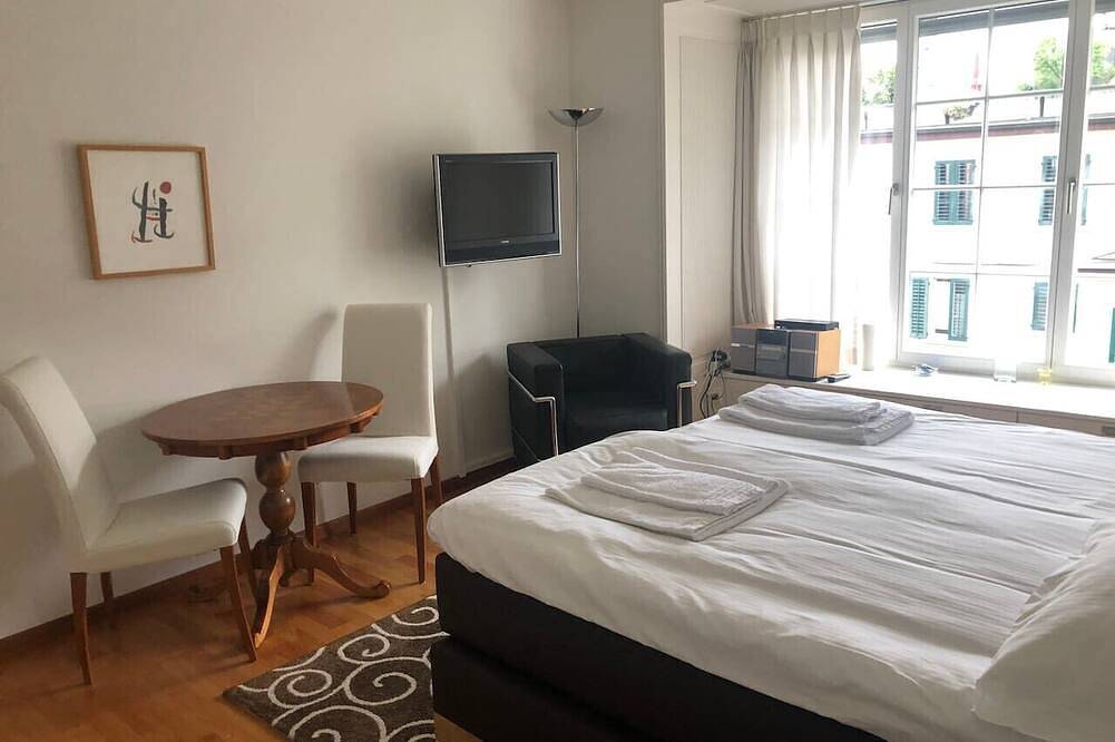 Entire apartment, Charming Studio/Old town (Uz3) in Zurich, Zurich district