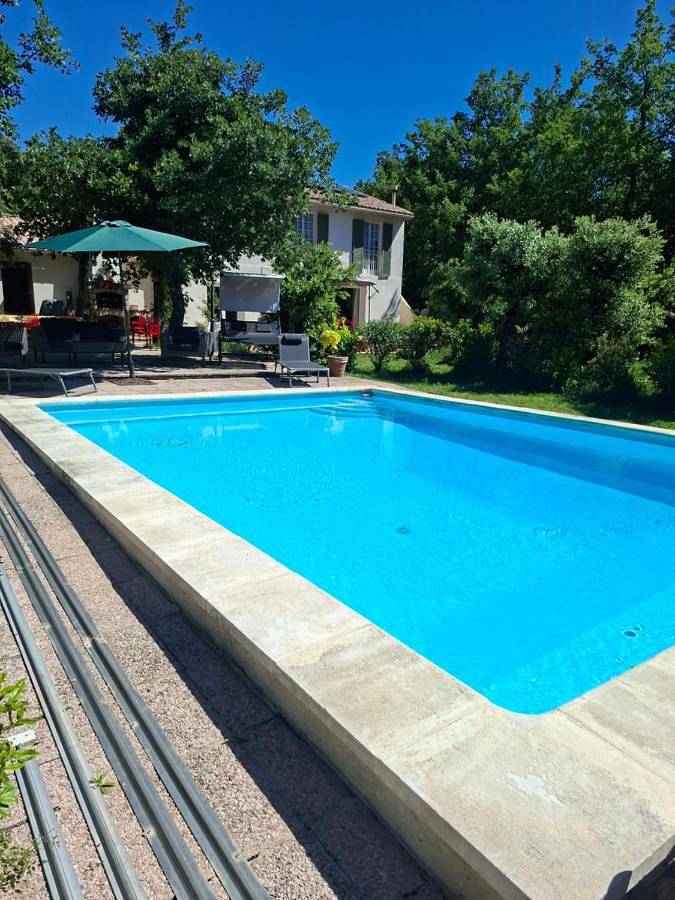 Location de vacances pour 2 personnes, avec jardin ainsi que piscine et vue à Villes-sur-Auzon - 3