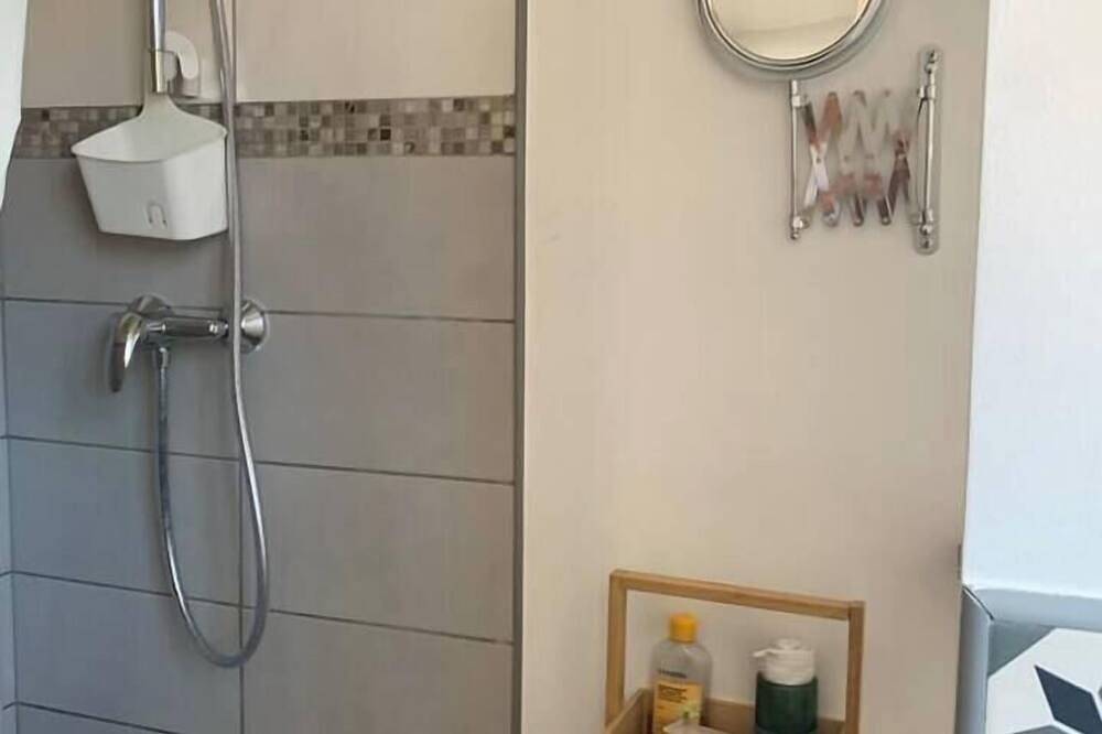 Entire apartment, Mistral Apartment Any Comfort Camargue and Beaches in Port-Saint-Louis-du-Rhône, Arles region