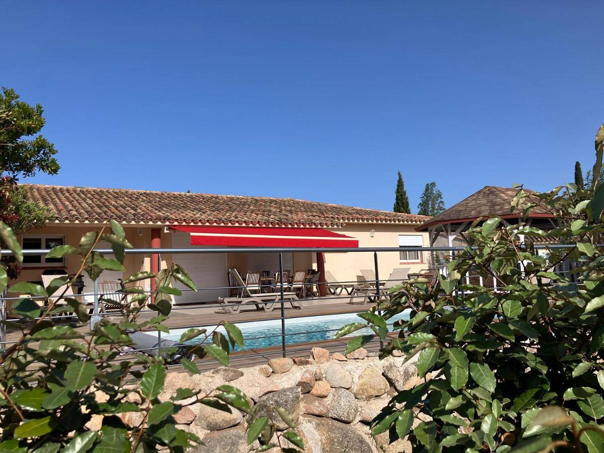 Villas Cala Corsa - 3 chambres piscine partagée chauffée - Cala Rossa Porto-Vecchio - Villas entièrement Climatisées - Internet gratuit in Cala Rossa, Lecci