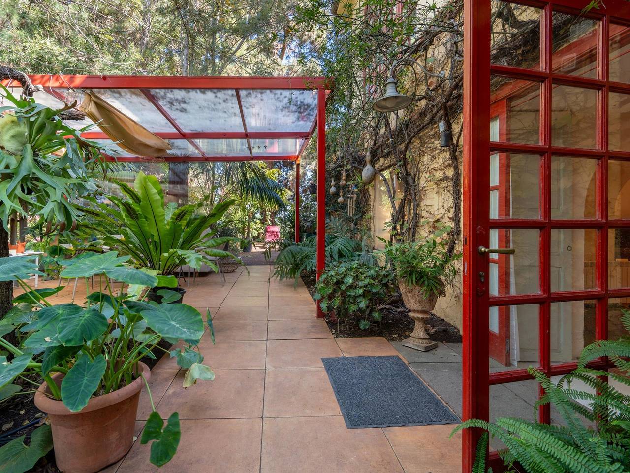 Charming 1920s House in Santa Brígida with Garden, Pets, and Modern Comforts in Santa Brígida, North Gran Canaria