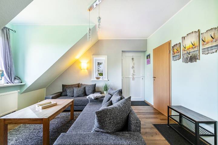 Entire apartment, Apartment 'Kiebeitznest' with Sea View, Private Terrace and Wi-Fi in Kaiser-Wilhelm-Koog, Dithmarschen