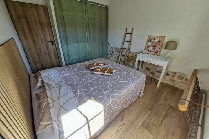 Gîte pour 4 personnes, avec jardin à Roynac - 2