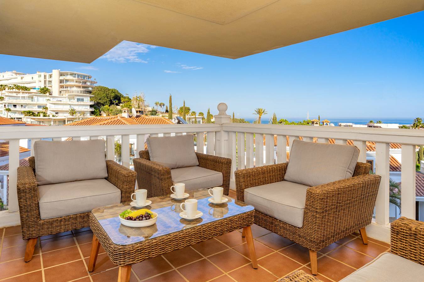 Entire apartment, Lovely seaview apartment by Costarentals - Ref 106 in La Capellania, Fuengirola