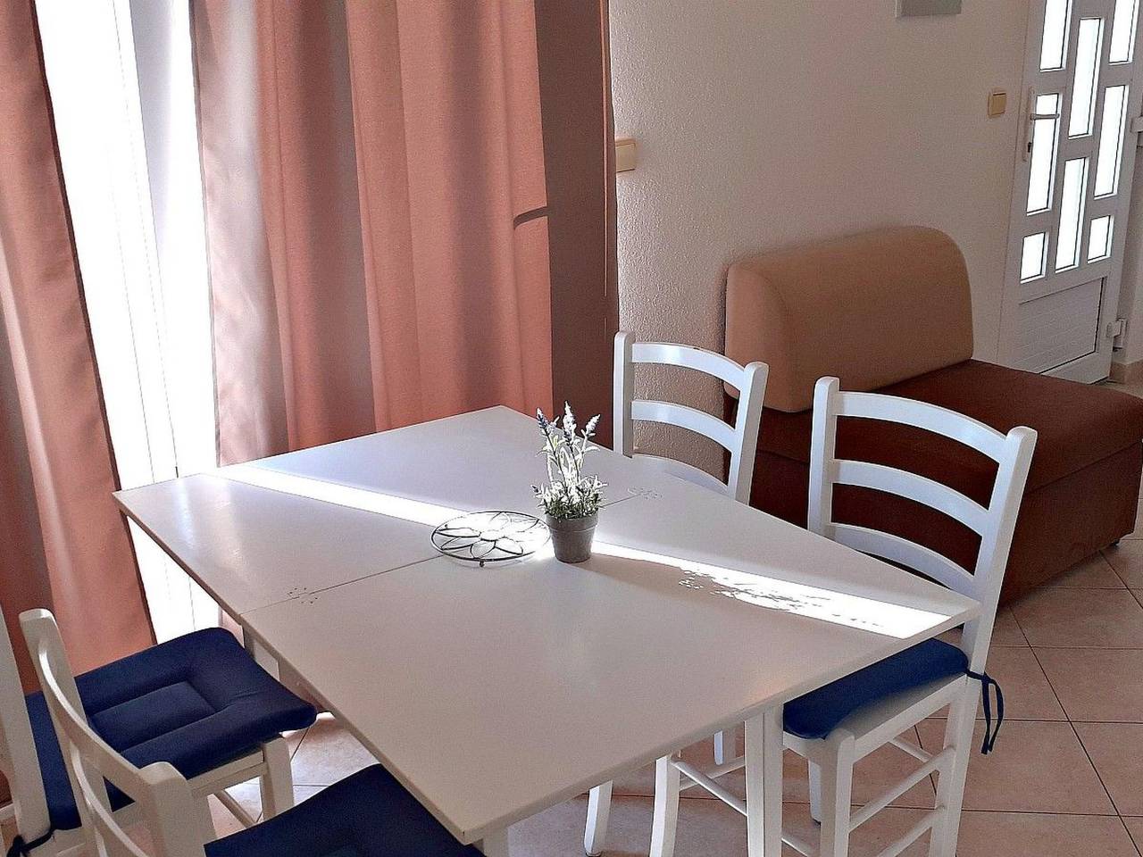 Ganze Wohnung, Mit Terrasse und herrlichem Ausblick in Baska Voda, Makarska Riviera