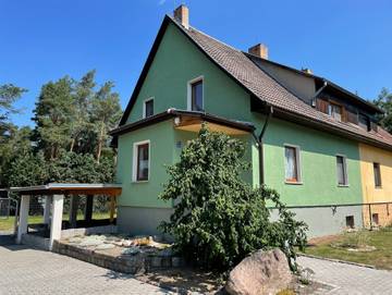 Ferienwohnung für 11 Personen, mit Terrasse und Sauna sowie Garten in Hoyerswerda