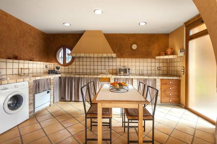 Gîte pour 4 personnes, avec jardin à Granollers - 4