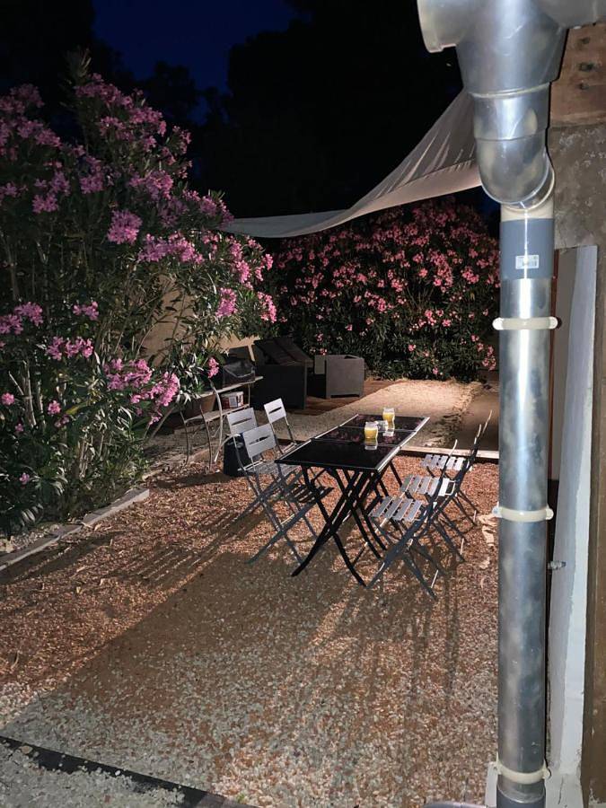 Location de vacances pour 4 personnes, avec piscine et jardin à Langlade - 2