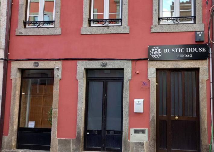 Gîte pour 4 personnes, avec terrasse et vue à Fundão - 2