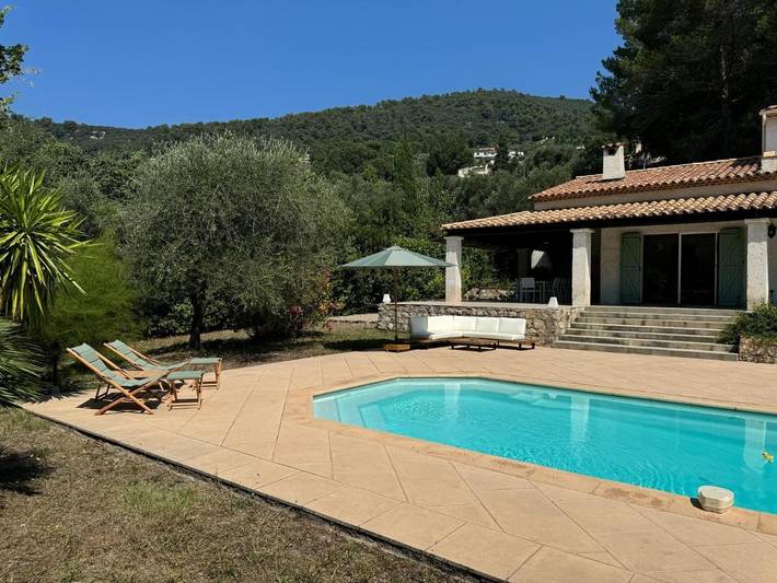 Location de vacances pour 8 personnes, avec jardin et piscine à Le Tignet - 3