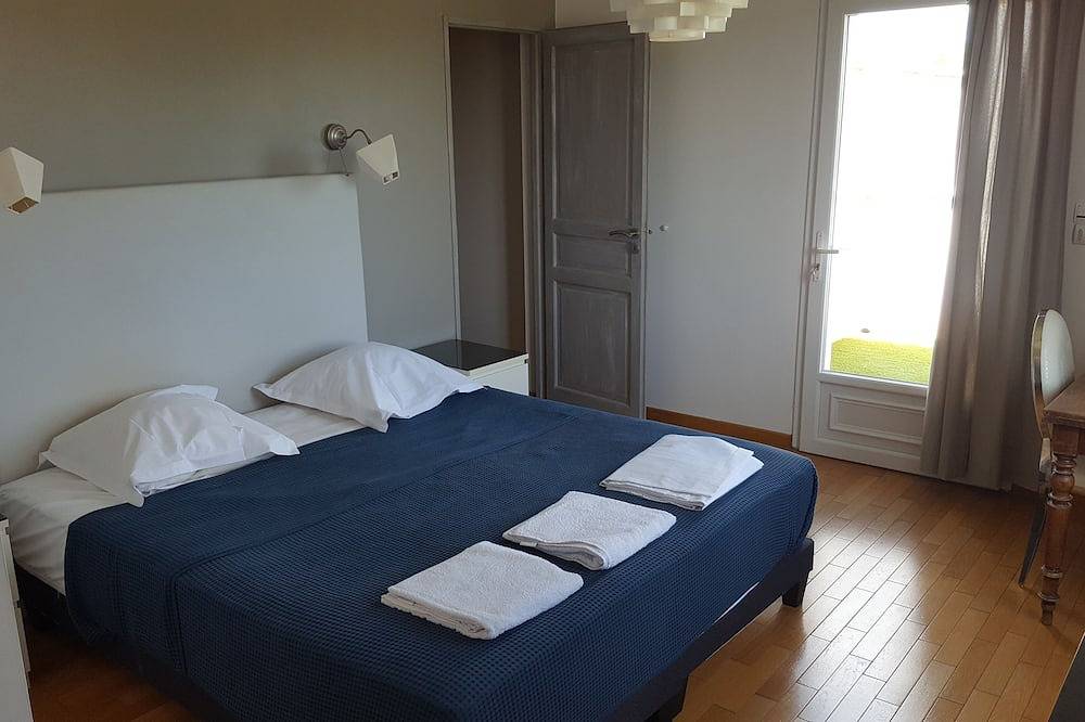 Magnificent House Between Vineyards, River And Sea With 8X4 Swimming Pool in Murviel-lès-Béziers, Béziers region
