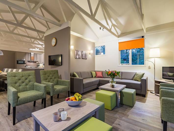 Location de vacances pour 16 personnes, avec terrasse ainsi que jardin et piscine à Putten - 3