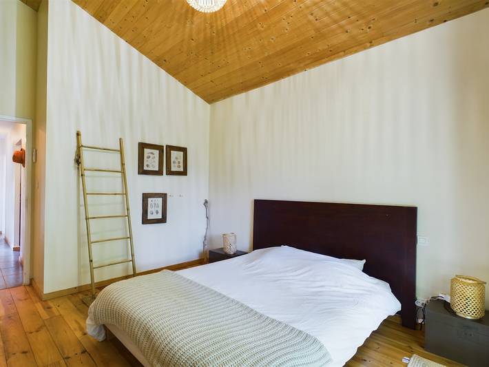 Location de vacances pour 8 personnes, avec jardin ainsi que terrasse et piscine dans Cassy - 3