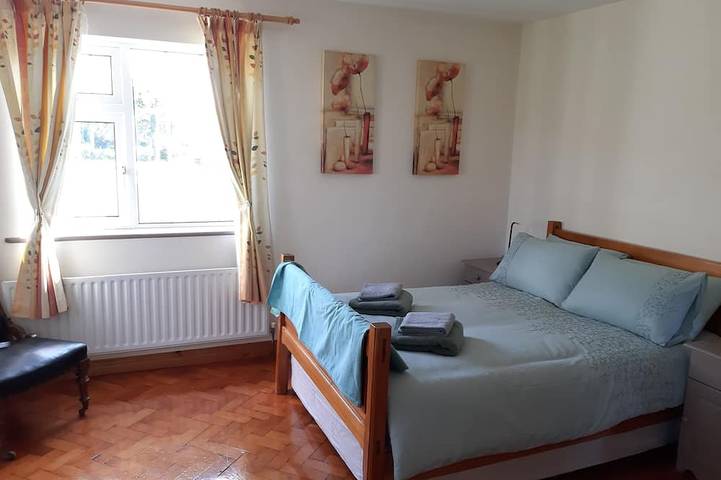 Tallon Lodge Offers Best Deals in a comfortable and welcoming detached cottage. in Castletownbere, County Cork