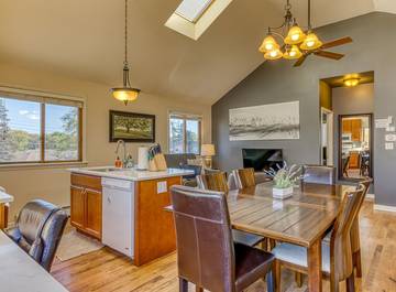 Vacation House for 24 Guests in Gary, Lake Michigan, Picture 4