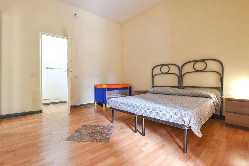 Ganze Wohnung, 1 bedroom pet friendly apartment in Acireale in Acireale, Catania Provinz