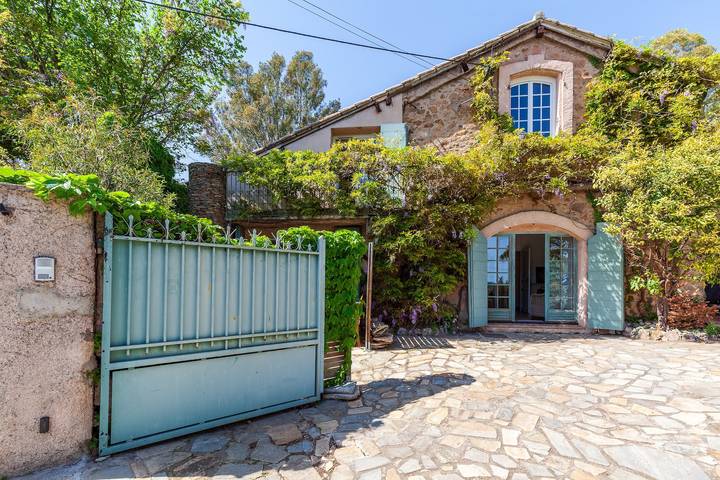 Location de vacances pour 4 personnes à La Garde