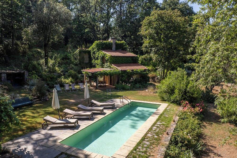 Murella, una hermosa villa con piscina privada en el bosque de Montemarcello in Ameglia, Municipio de Ameglia