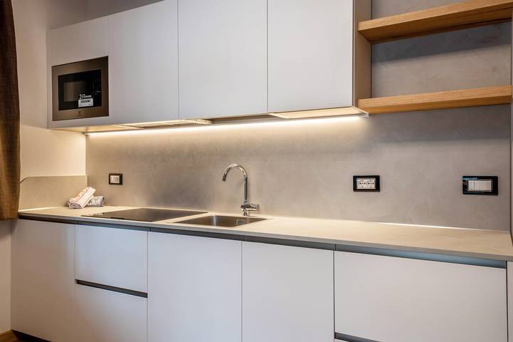 Appartamento intero, "Kamerloy Apartments - A" con vista sulle montagne, Wi-Fi, balcone e giardino in Campitello di Fassa, Dolomiti Superski