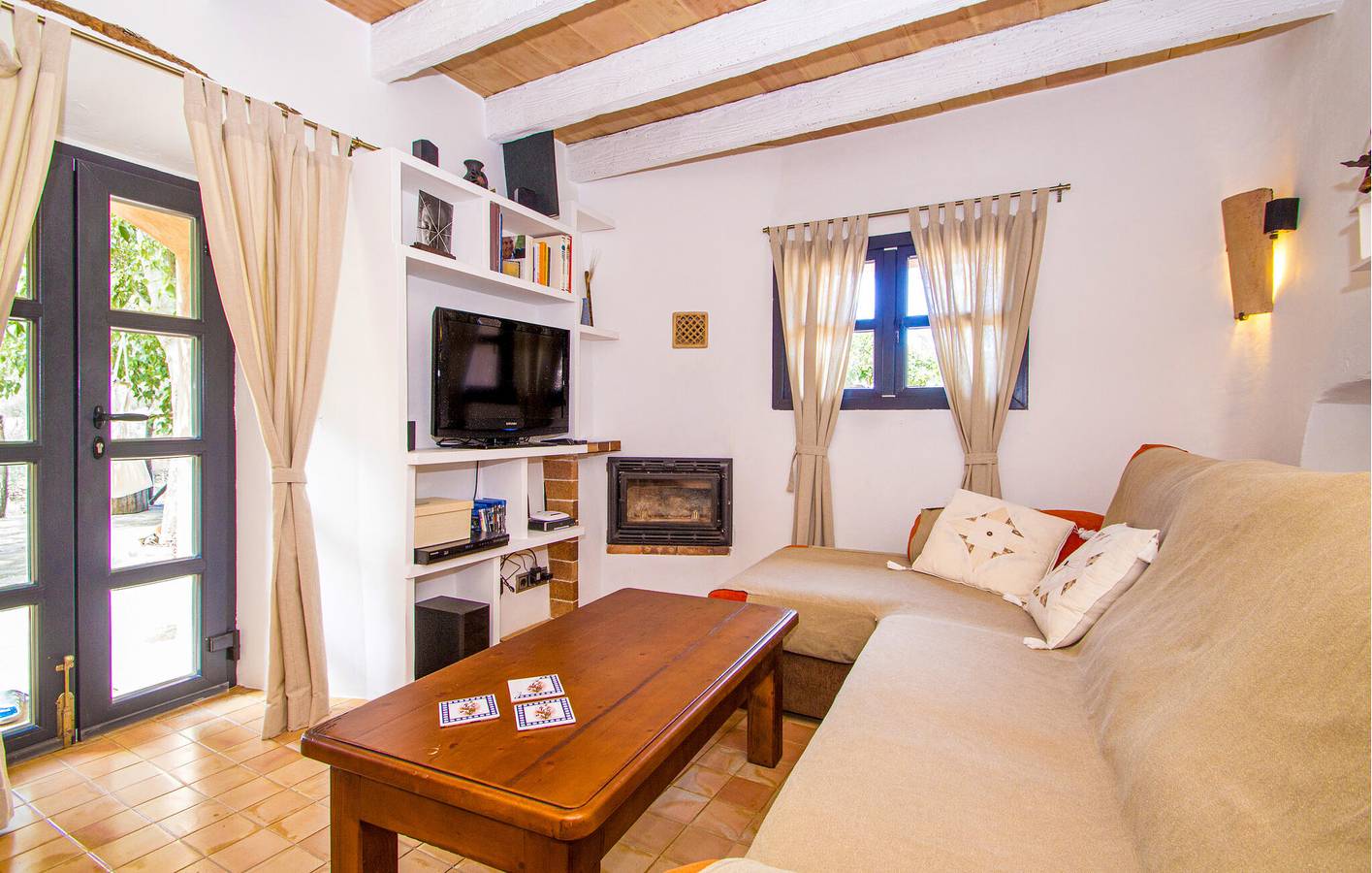 Cozy Apartment with Pool and Terrace near Fornalutx in Fornalutx, West Majorca