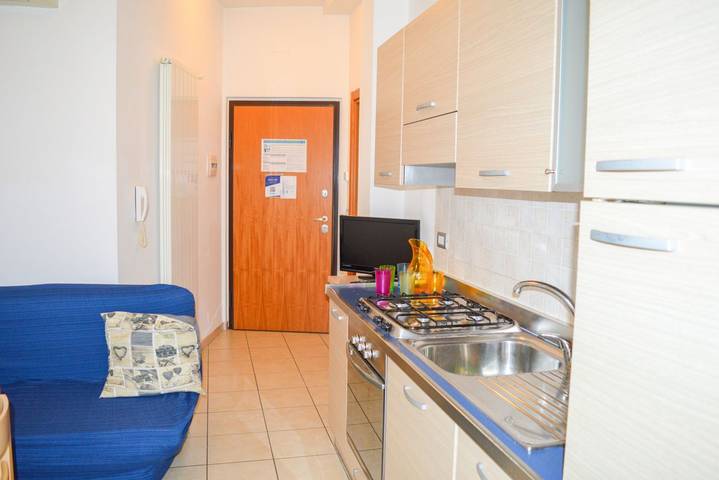 Gîte pour 2 personnes, avec piscine et balcon/terrasse à Pineto - 4