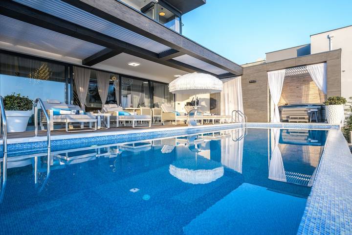 Ferienhaus für 8 Personen, mit Meerblick und Sauna sowie Garten in Crikvenica - 2