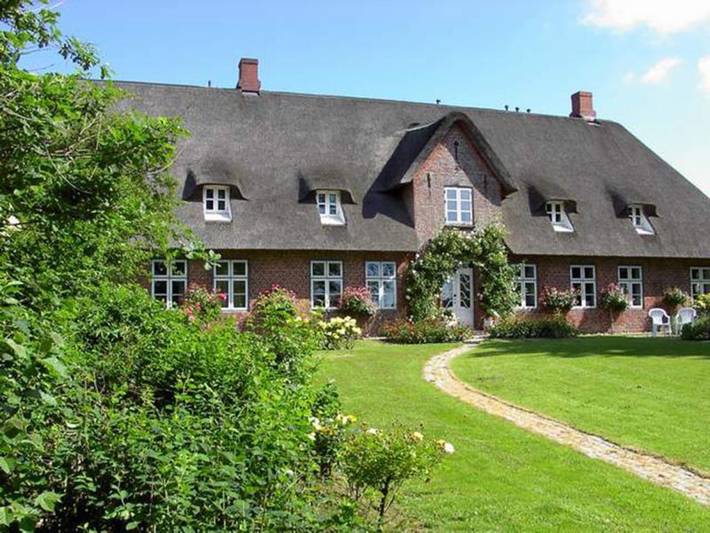 Ganze Wohnung, Ferienwohnung 'Giebelwohnung' mit Gemeinschaftsgarten und Wi-Fi in Rodenäs, Nordfriesland