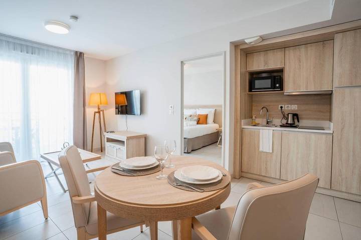 Location de vacances pour 6 personnes, avec Terrasse et Piscine dans Saint-Roch - 2