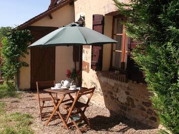 Gîte pour 3 personnes, avec jardin dans Treigny-Perreuse-Sainte-Colombe