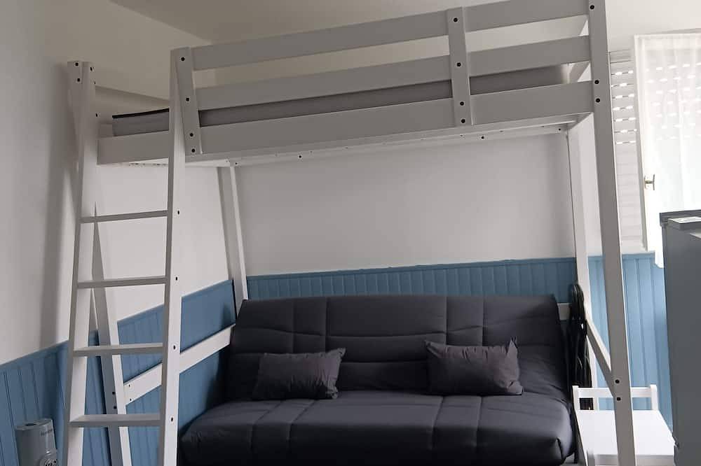 Ganze Wohnung, 5 minutes from downtown Bayonne studio for rent in Bayonne, Bayonne und Umgebung