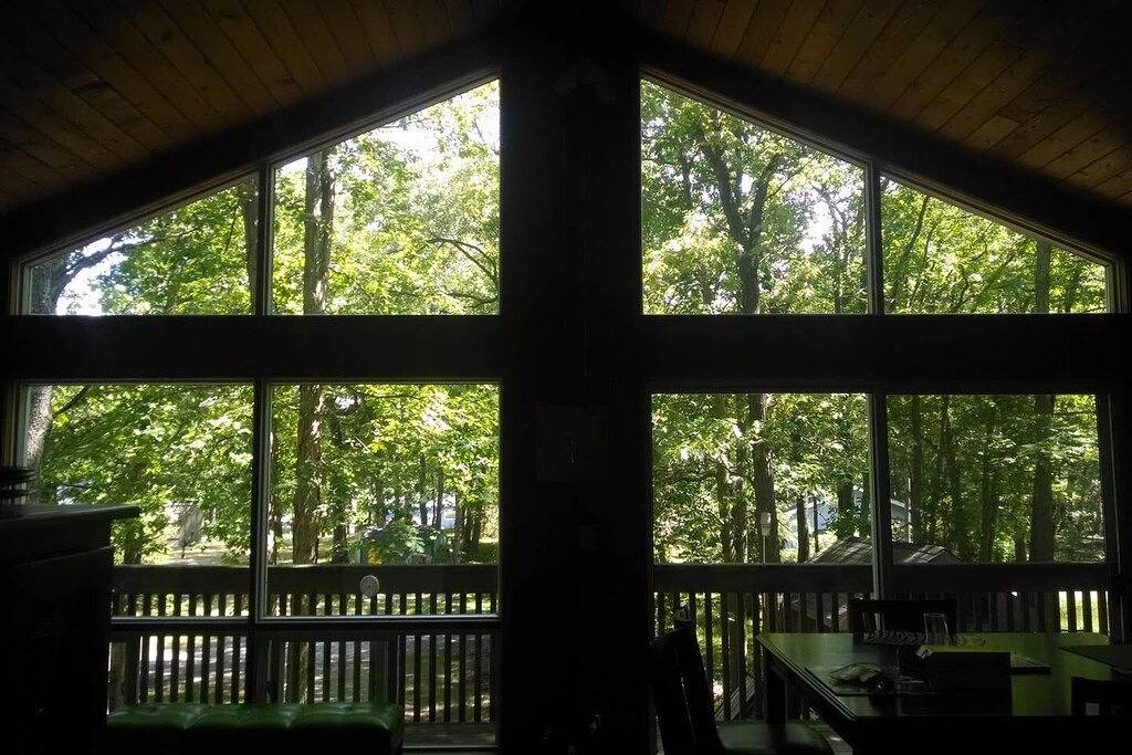 Wandern, Radfahren und Herbstfarben. Ganzjährig zur Entspannung geöffnet. in Huronsee (Kanada)