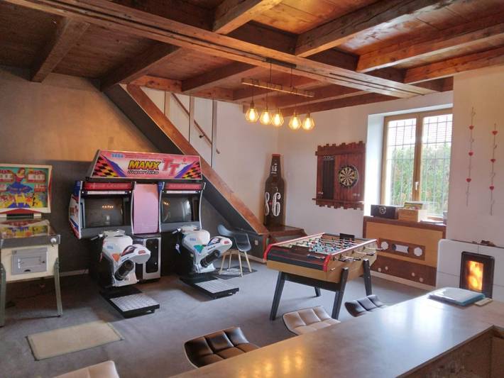 Gîte pour 2 personnes, avec Jacuzzi ainsi que Terrasse et Piscine dans les Vosges