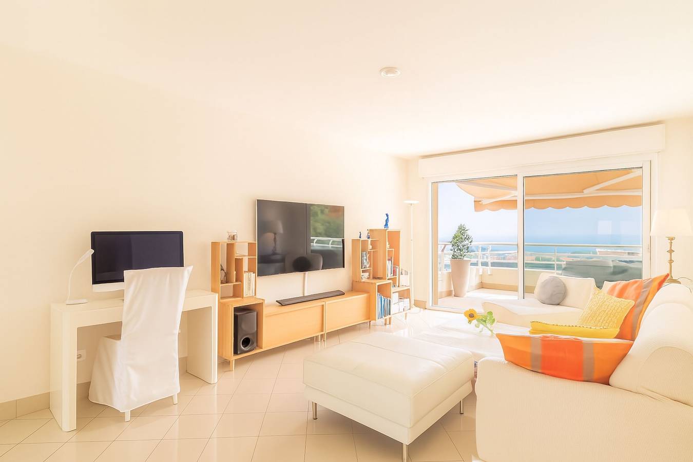 Entire apartment, High-End Residence with Pool and Panoramic Views in Beausoleil, Nice region