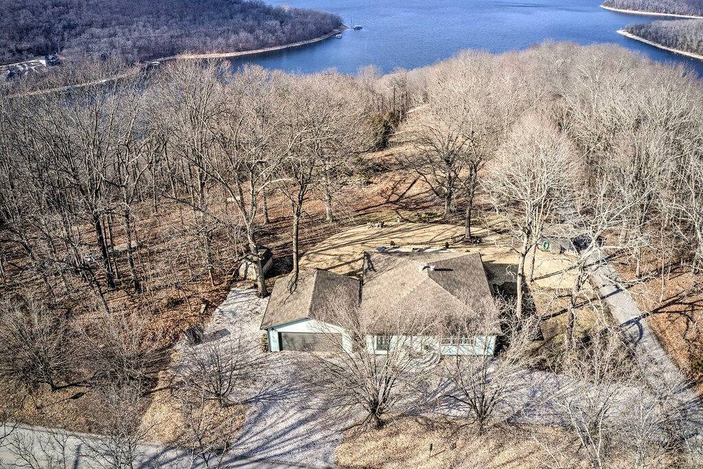 Outdoor Family Fun: Large Home by Beaver Lake! in Beaver Lake