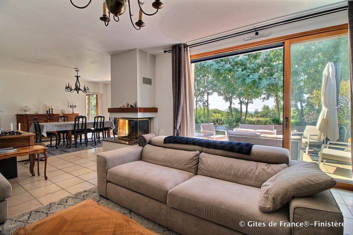 Porzh gwen in Moëlan-sur-Mer, Côte de Cornouaille