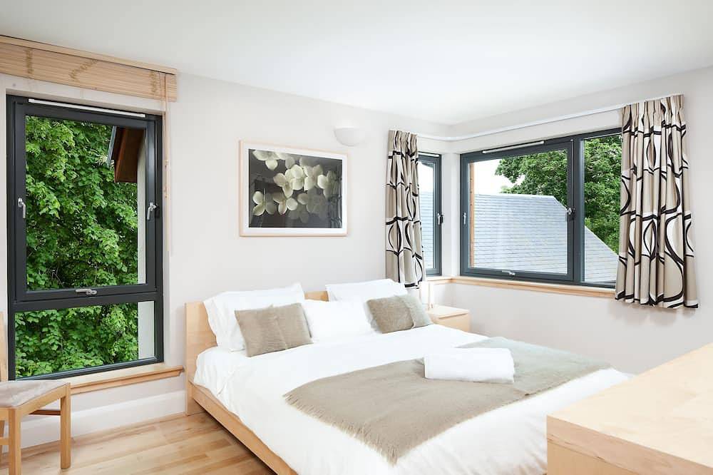 Peffer Lodge, Strathpeffer, Scottish Highlands in Strathpeffer, Highlands