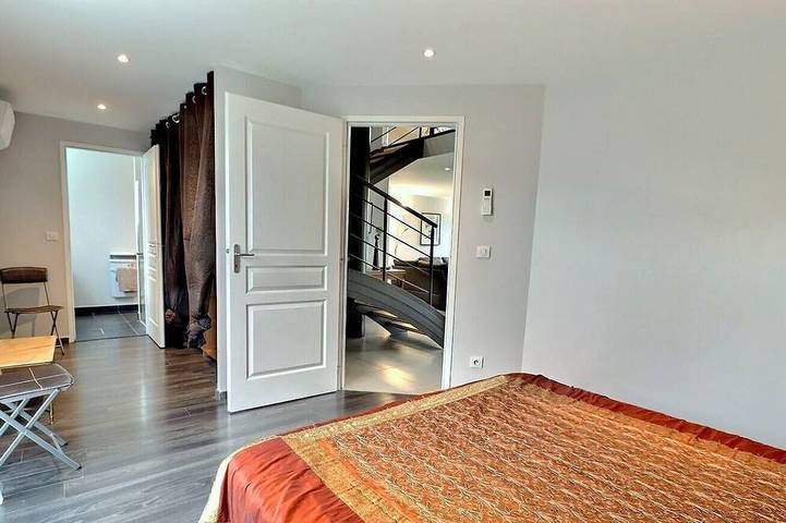 Location de vacances pour 12 personnes, avec jardin à Aubenas - 3