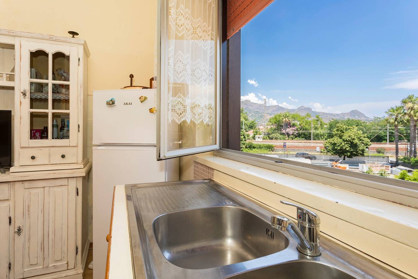 Monolocale intero, Casa Bethel con Balcone e Aria Condizionata in Chianchitta-Pallio, Giardini-Naxos