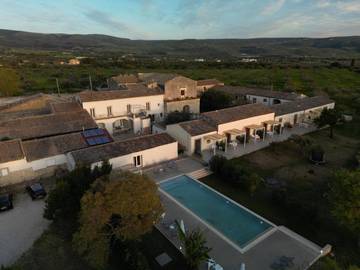 Chambre d’hôte pour 2 personnes, avec jardin ainsi que vue et piscine à Chiaramonte Gulfi
