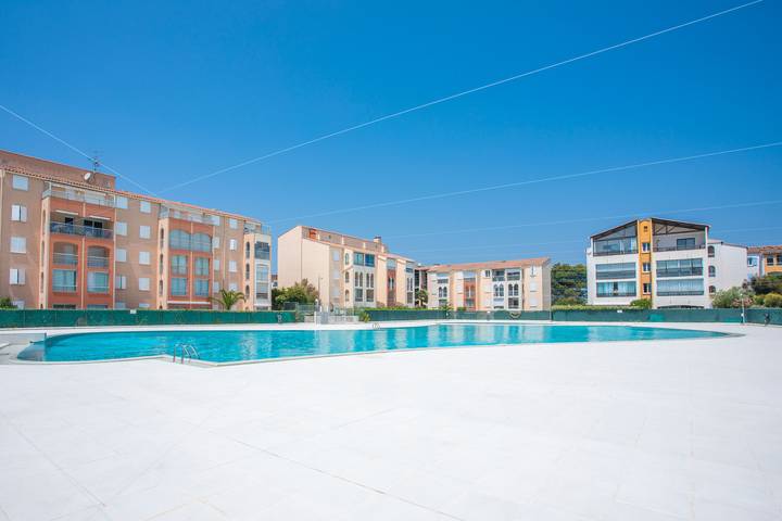 Appartamento per 6 persone, con giardino e piscina per bambini in Frejus