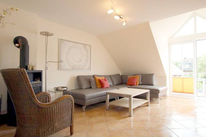 Ganze Wohnung, Ferienwohnung mit 3- Zimmern über ca. 100m² im Obergeschoß und Spitzboden in Nordfriesische Inseln (Schleswig-Holstein) (Schleswig-Holstein), Wyk auf Föhr
