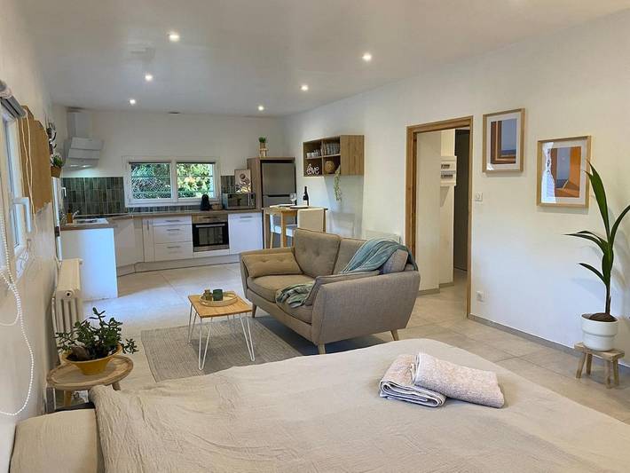 Gîte pour 2 personnes, avec Terrasse ainsi que Jardin et Vue à Itteville