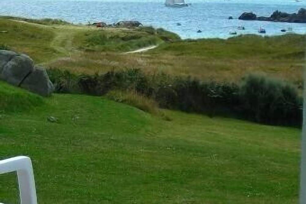 Sur l'île de Batz, face à la mer, et avec un panorama exceptionnel. in Île de Batz, Ceinture Dorée